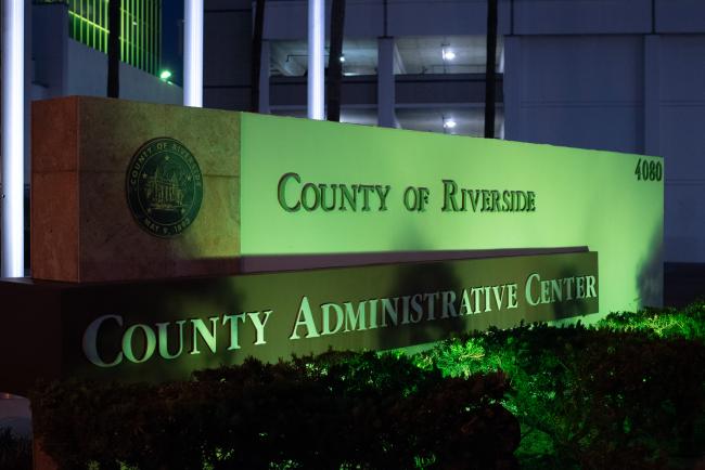 Supervisor Spiegel Organizes Lighting the Building Green for Veterans