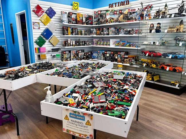 Bricks and Minifigs