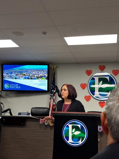 Eastvale Chamber of Commerce's Business & Breakfast mixer