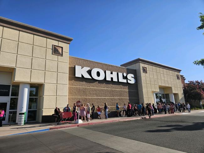 Settlement House Annual Shopping Spree