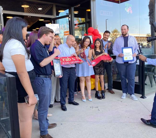 Grand Opening of Crab n Spice in Corona