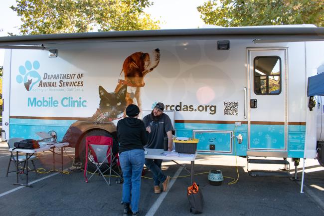 Supervisor Spiegel Partners with Riverside County Animal Services for Free Mobile Spay & Neuter Clinic in Temescal Valley