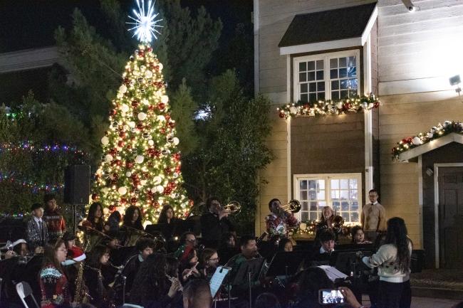Annual Tree Lighting Ceremony at City Hall