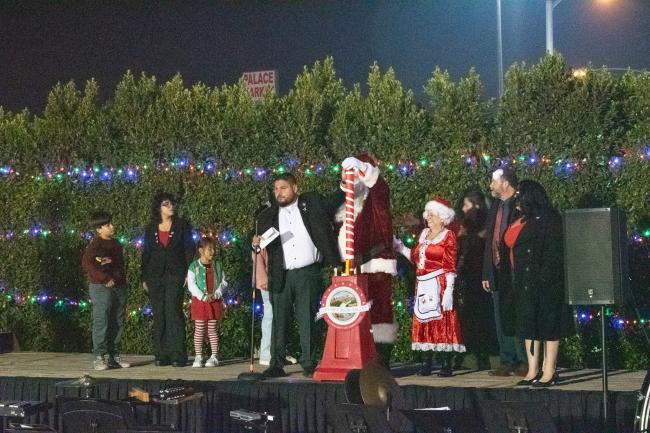 Annual Tree Lighting Ceremony at City Hall