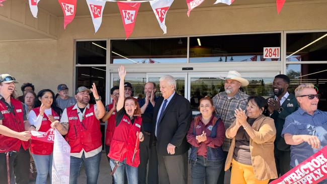 Tractor Supply Grand Opening