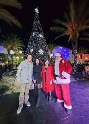 Tree lighting ceremony at the shops at Dos Lagos