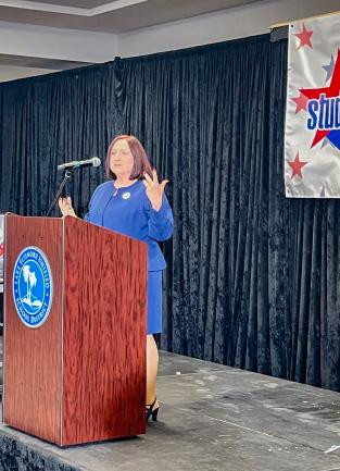 Supervisor Spiegel Honors Outstanding Students at Lake Elsinore Valley Chamber's Student of the Month Lunch