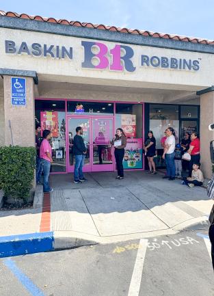 Baskin-Robbins Grand Opening