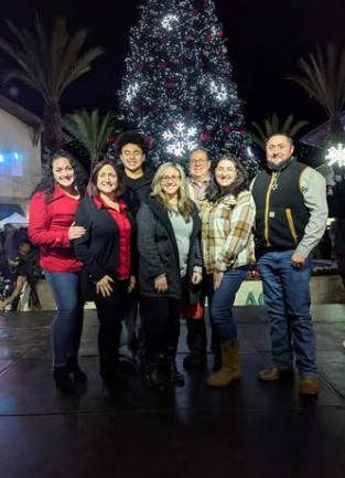 Dos Lagos Tree Lighting 
