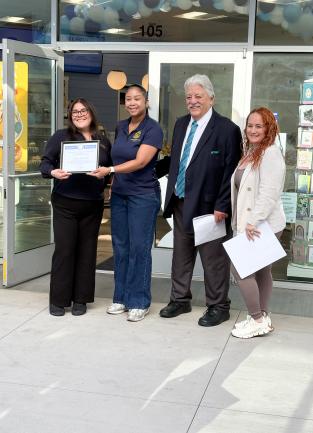 Nothing Bundt Cakes Jurupa Valley