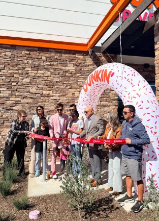 Eastvale dunkin Doughnuts