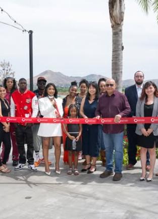 Double Face Cosmetics Presents Angel’s Ribbon-Cutting Ceremony